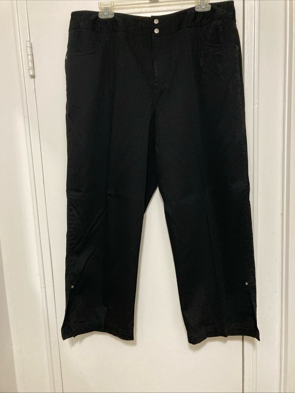 Units Black Capri Pants/Women's Size 18 Tall/Snap Front/Zipper/Side Slit